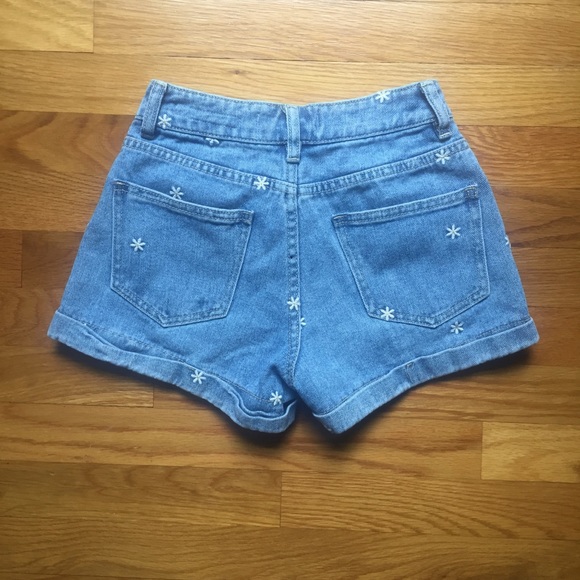 SOLD pacsun daisy shorts - Picture 6 of 7